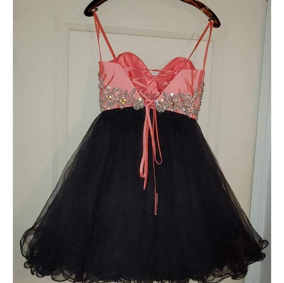 Evenings by AllureCoral and BlackDress BUNDLE&SAVE - Picture 4 of 9